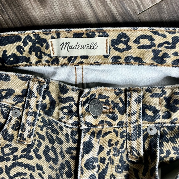 Cheetah print denim skirt - Picture 3 of 3